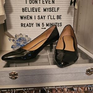 Elegant Black Women's Pumps